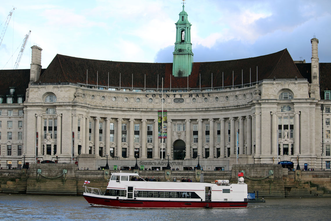M.V Valulla passing County Hall