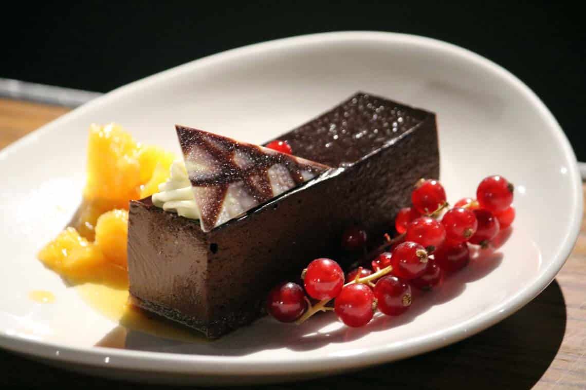 Chocolate Mouse with Caramelised Oranges (v)