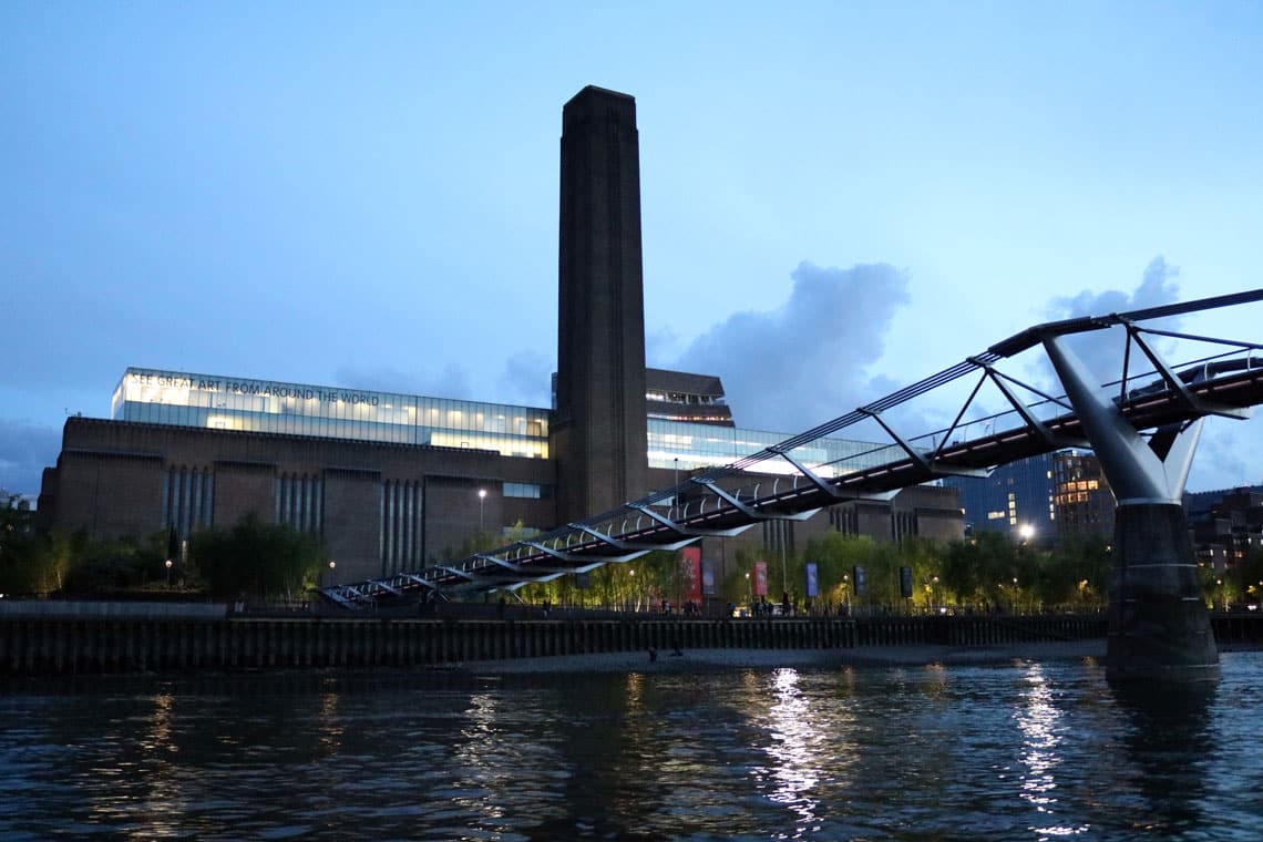 Tate Gallery of Modern Art & the Millennium Bridge