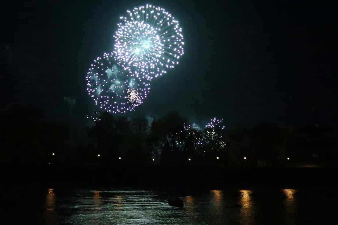 Battersea Park Firework Cruises & Charters | Viscount Cruises