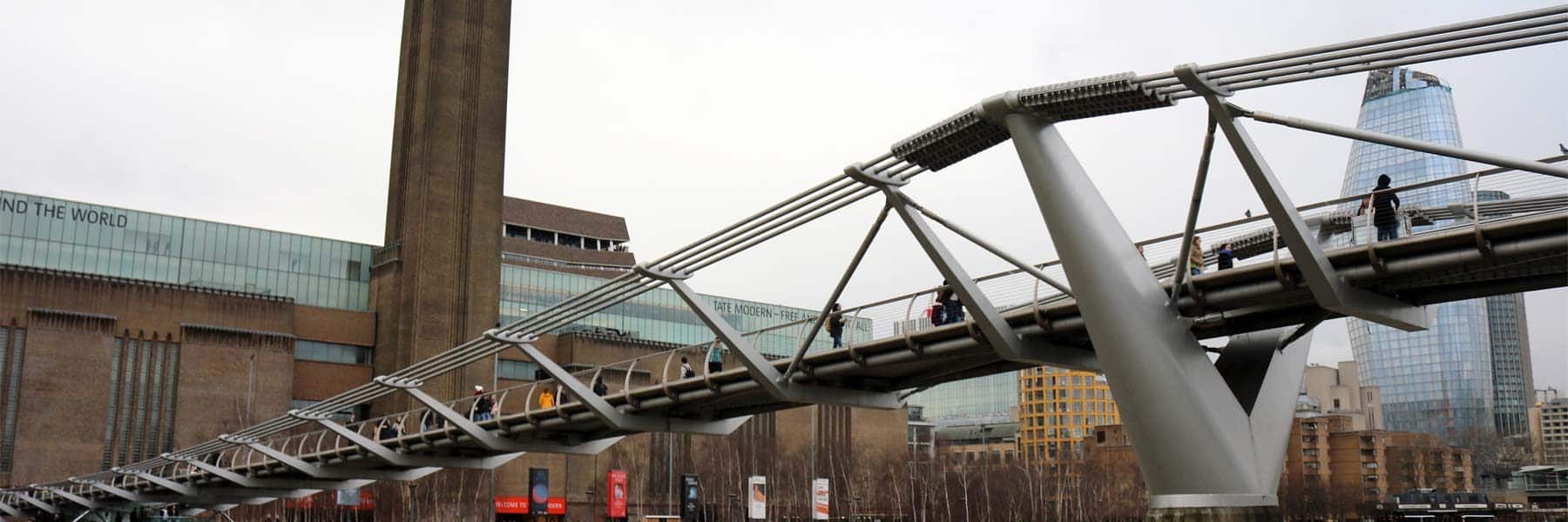 Tate Gallery of Modern Art & the Millennium Bridge