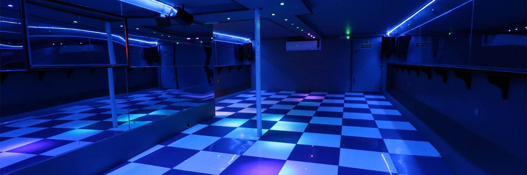 M.V Avontuur IV, Dance Floor