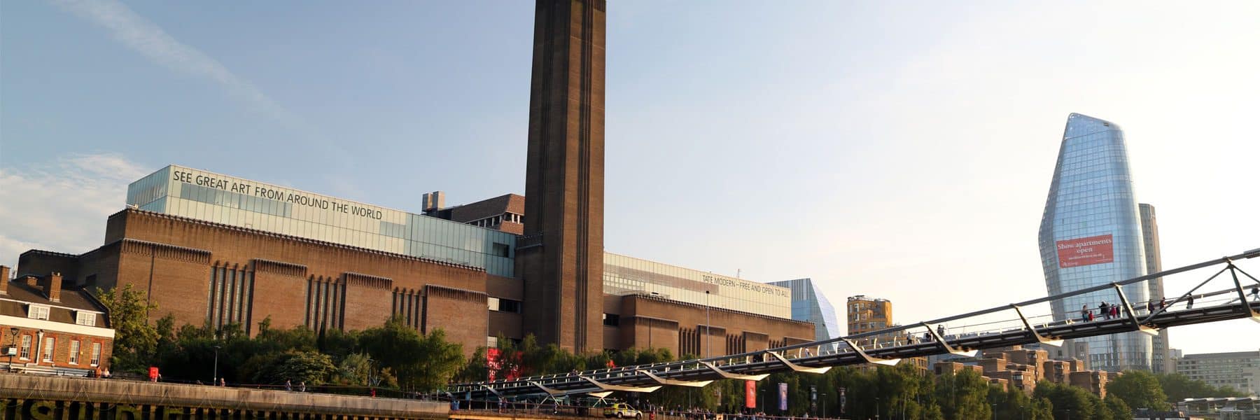 Tate Gallery of Modern Art & the Millennium Bridge