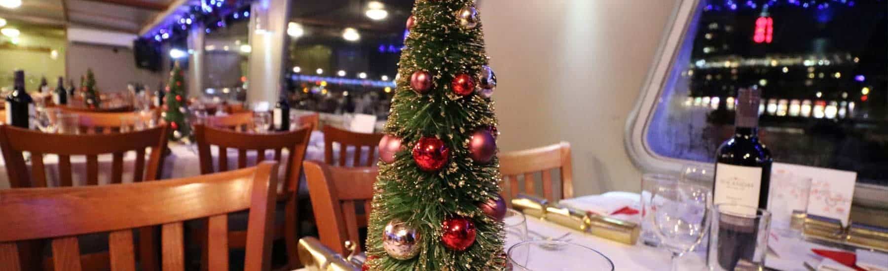 Fiestas de Navidad en el Támesis, charters y cruceros con cena