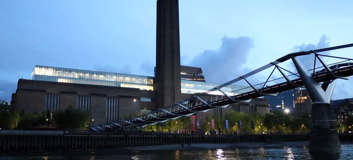 Tate Gallery of Modern Art & the Millennium Bridge