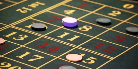 Casino Tables & Entertainment Options