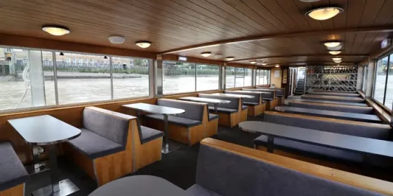 M.V London Rose, Salon Inférieur