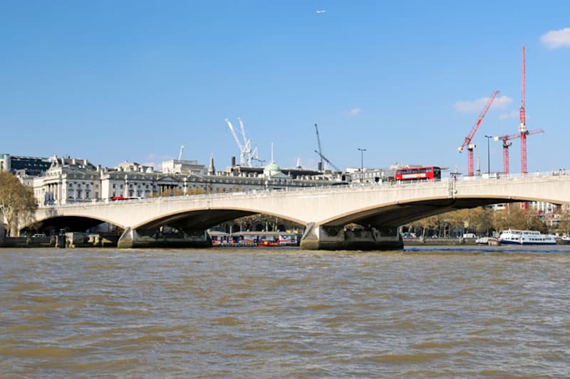 Puente de Waterloo, Alcance del rey