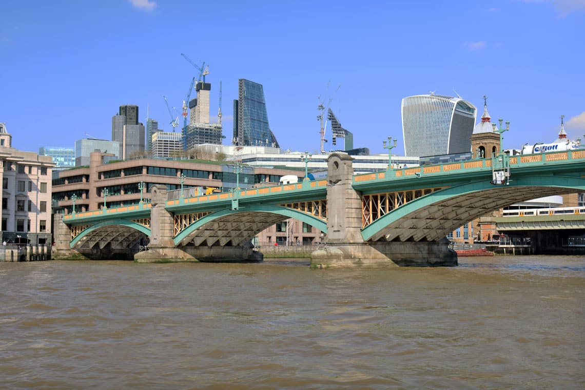 Puente de Southwark, Piscina Superior